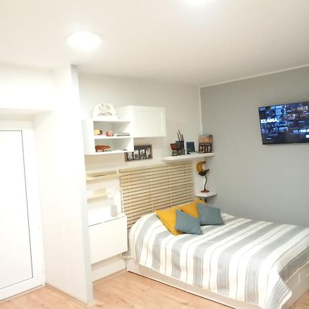 Studio Apartman "Nicole" Póla Kültér fotó