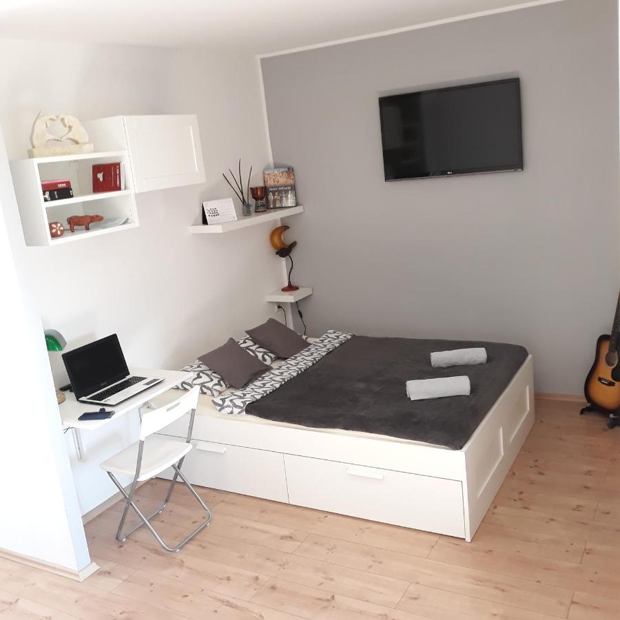 Studio Apartman "Nicole" Póla Kültér fotó